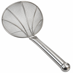 25cm Metal Mesh Skimmer with Long Handle | MrPanda